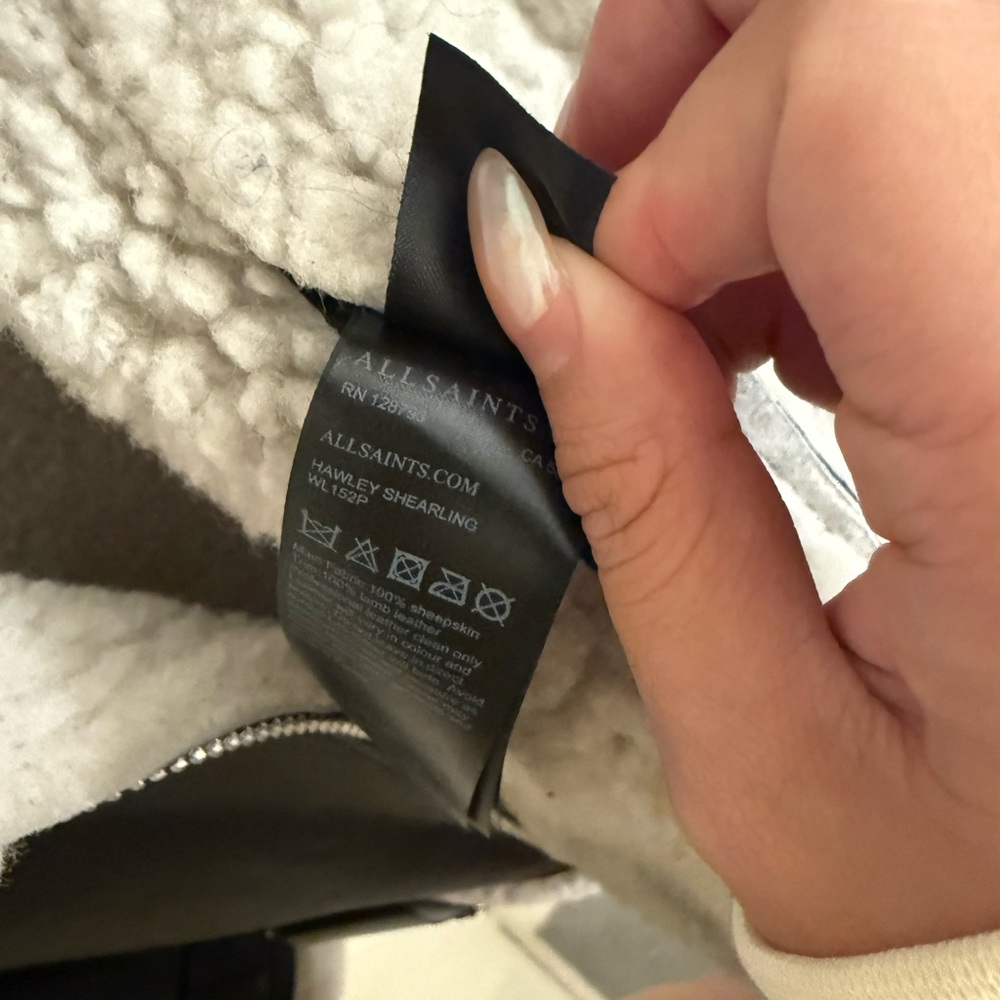 Black and Cream Shearling Leather Jacket - Picture 5 of 9